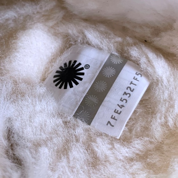 UGG Classic Mini Twist Bootie In Chestnut - Picture 6 of 7